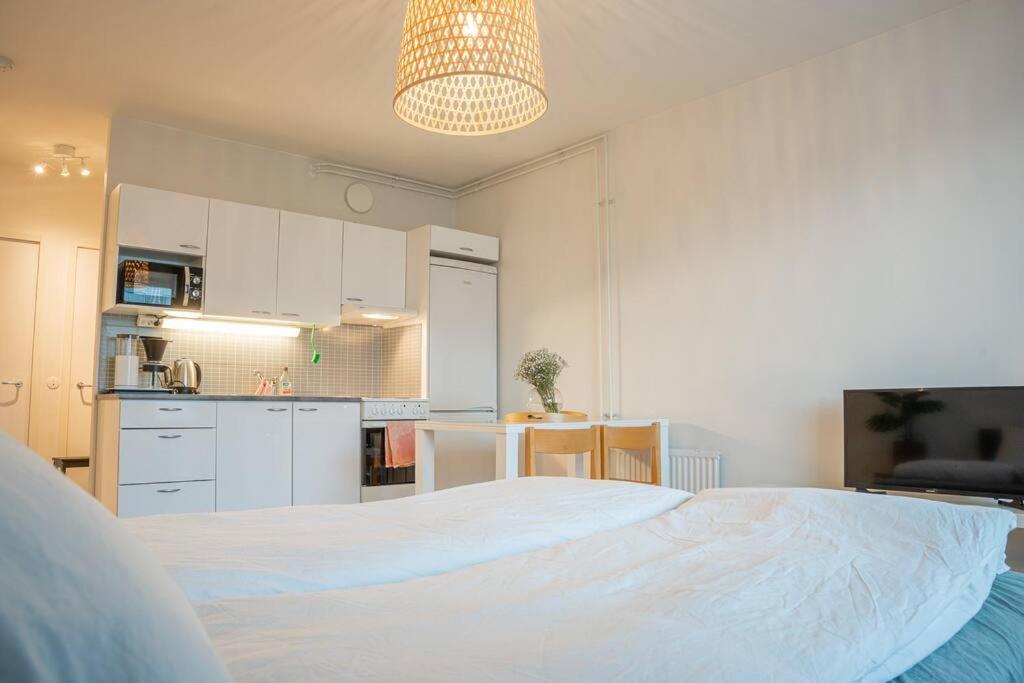 רובניימי Arctic Downtown Dream: Cozy City Studio מראה חיצוני תמונה